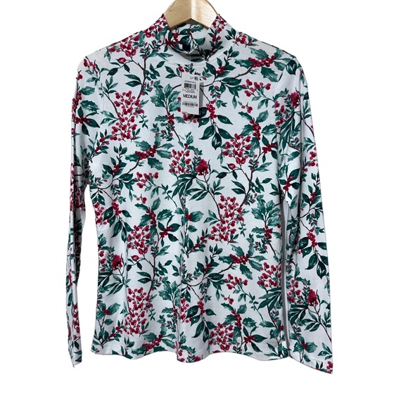 Karen Scott Tops - NWT Karen Scott Essentials Womens Christmas Top with Holly Berries